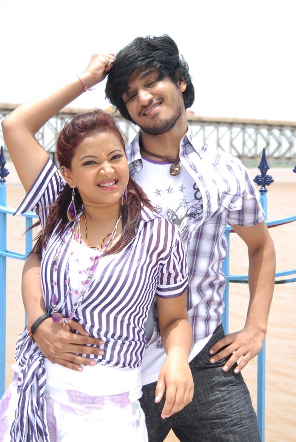 Kalavar king Movie Stills - Nikhil Siddartha, Swetha Basu - 28 / 142 photos